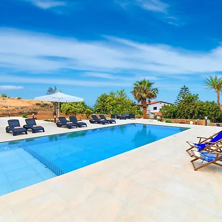 Fuer 17 Personen In Chania, Kreta West Kreta Holiday home