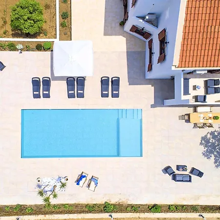 Fuer 17 Personen In Chania, Kreta West Kreta *