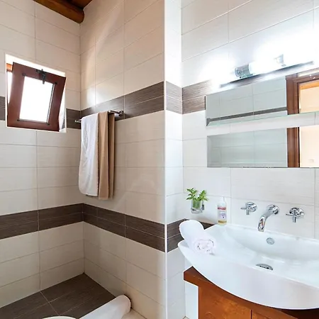 Fuer 17 Personen In Chania, Kreta West Kreta Holiday home Georgioupoli